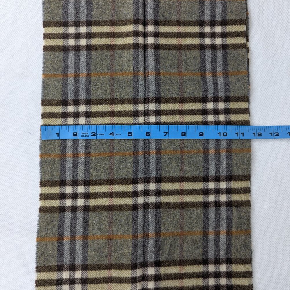 Vintage Burberrys Green Check 100% Lambswool Scarf Made in England - Picture 7 of 7